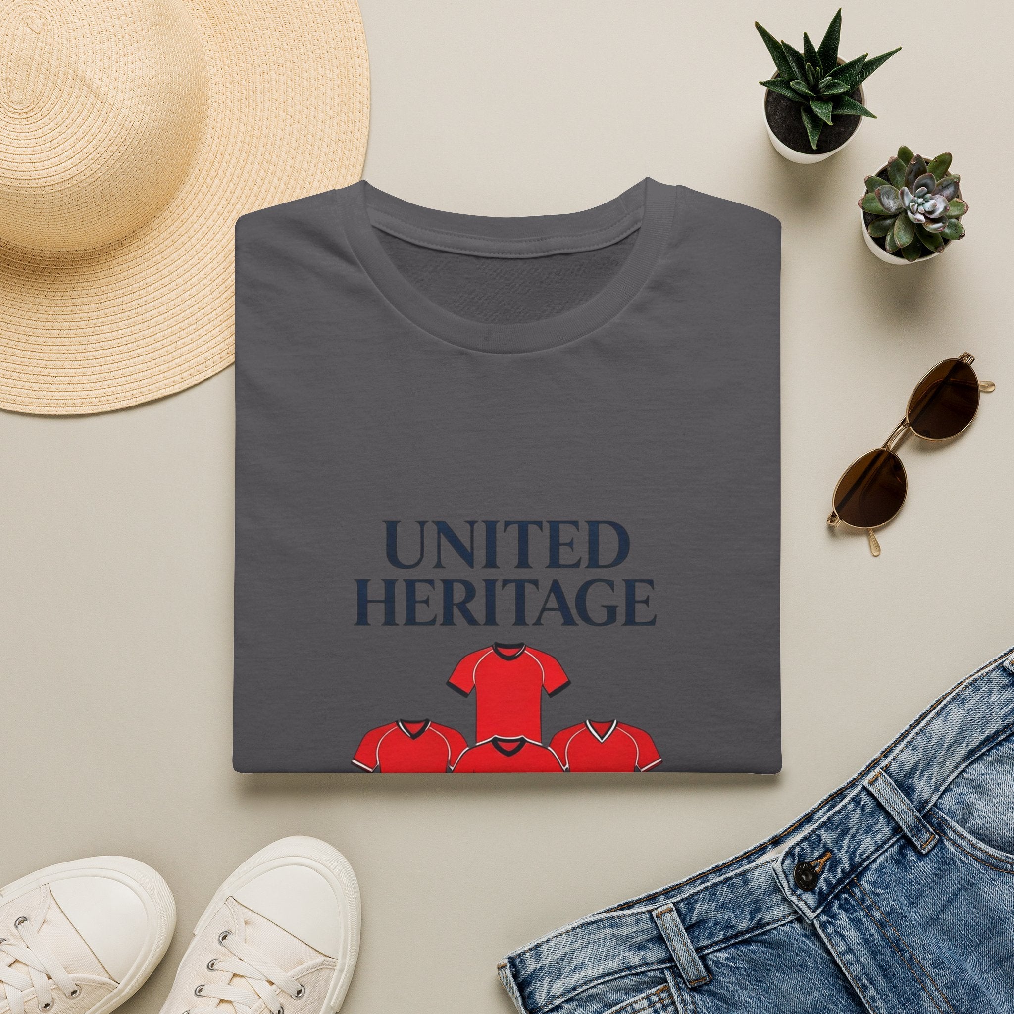 Manchester United Heritage Tee — "UNITED HERITAGE" Red Jersey Graphic T-Shirt