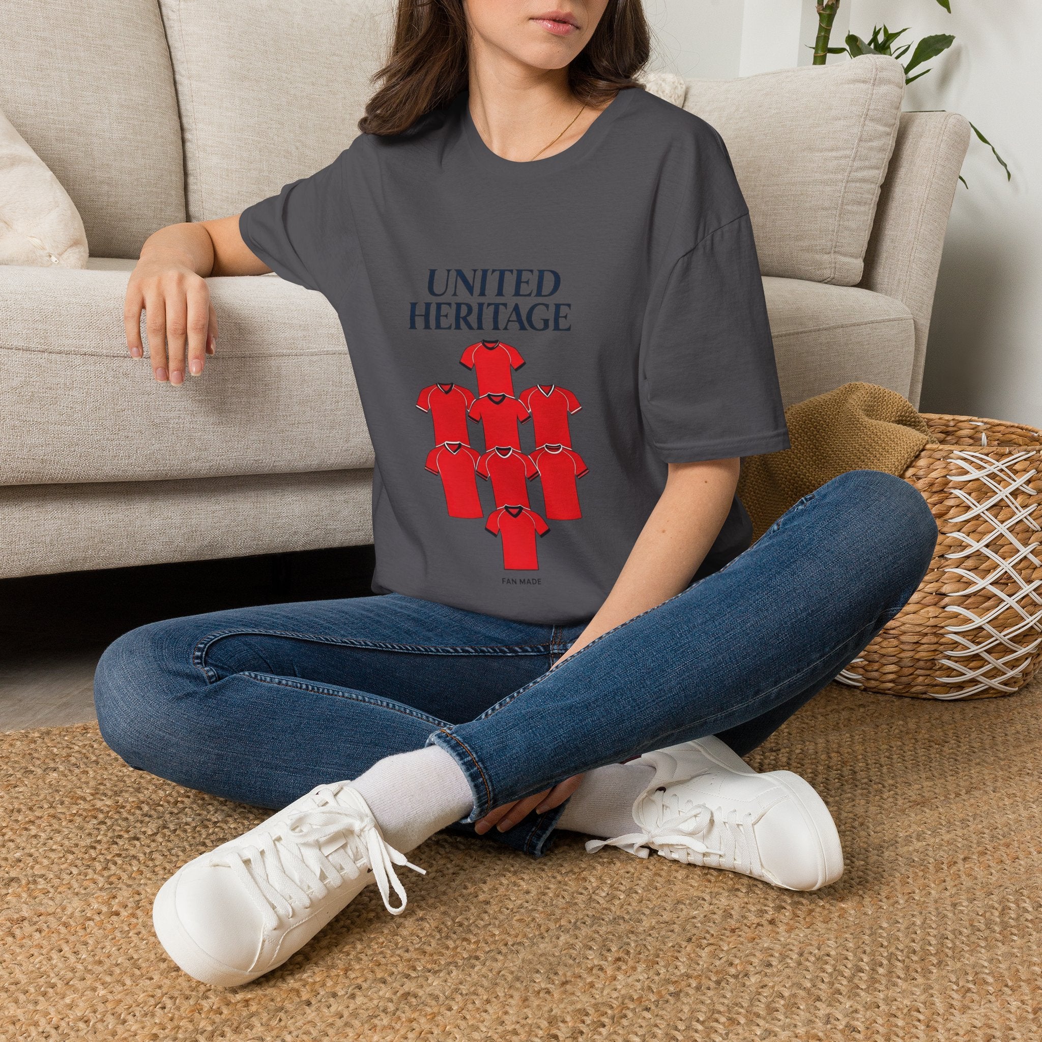 Manchester United Heritage Tee — "UNITED HERITAGE" Red Jersey Graphic T-Shirt